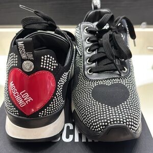 Love ❤️ Moschino Sneakers
